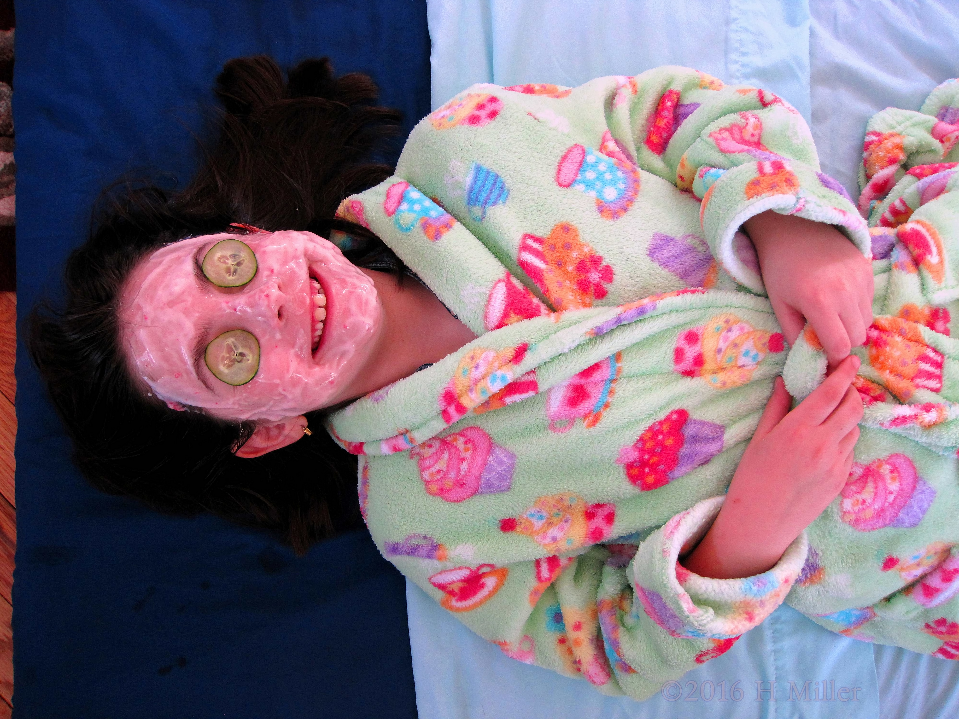 Seems Facial Has Worked! She Looks Relaxed! Seems Facial Has Worked! She Looks Relaxed!